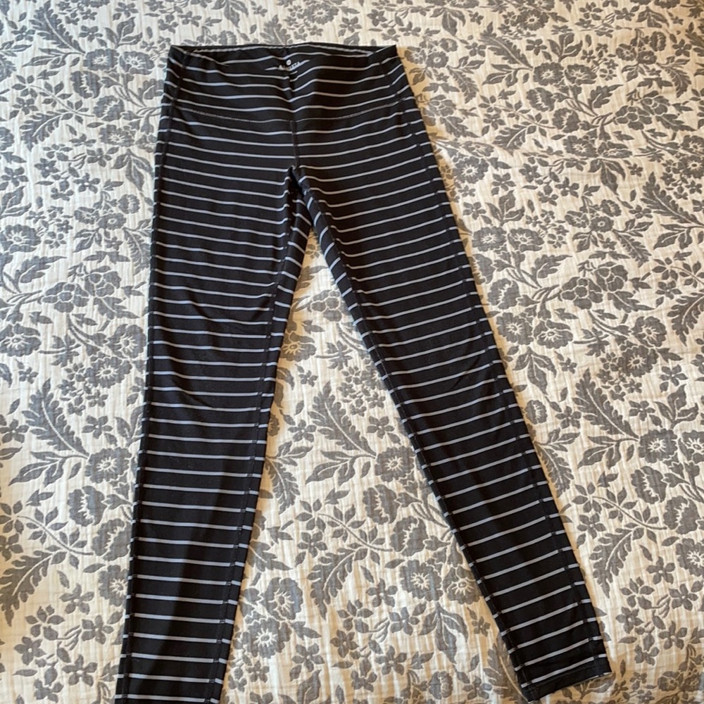 Athleta yoga pants